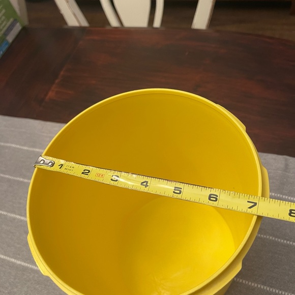 PRICE DROP TODAY ONLY! Vintage Tupperware canisters!  Two canisters. - Picture 9 of 9